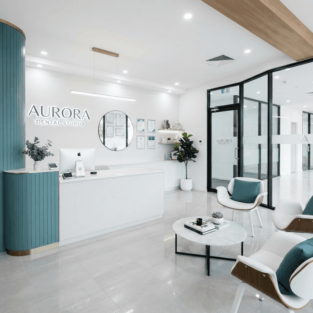 Превью быстрого мобильного шаблона сайта на смартфоне — Aurora Dental